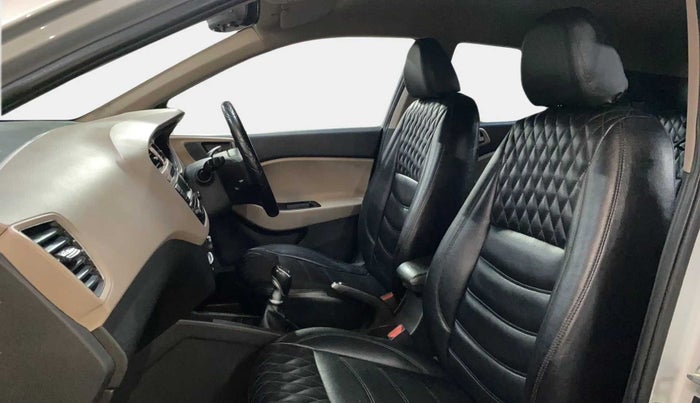 2017 Hyundai Elite i20 SPORTZ 1.4 CRDI, Diesel, Manual, 73,149 km, Right Side Front Door Cabin