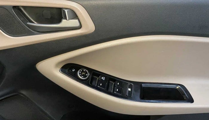 2017 Hyundai Elite i20 SPORTZ 1.4 CRDI, Diesel, Manual, 73,149 km, Driver Side Door Panels Control