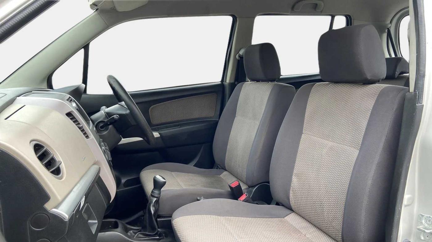 2013 Maruti Wagon R 1.0 LXI, Petrol, Manual, 49,258 km, Right Side Front Door Cabin