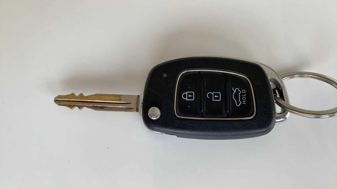 2021 Hyundai AURA S 1.2 CNG, CNG, Manual, 55,433 km, Key Close Up