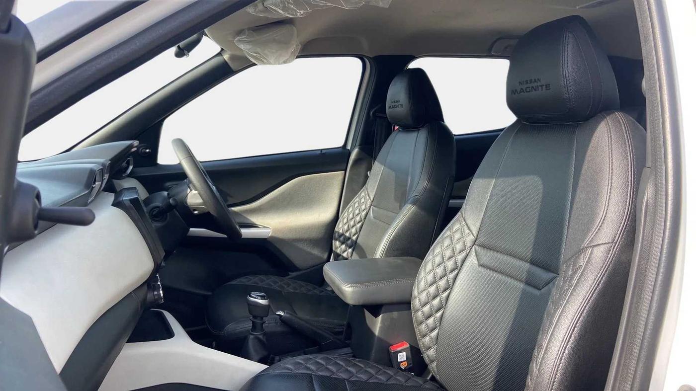 2023 Nissan MAGNITE XE, Petrol, Manual, 36,839 km, Right Side Front Door Cabin