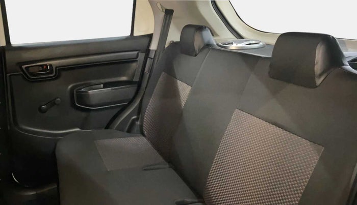 2019 Maruti S PRESSO VXI PLUS AMT, CNG, Automatic, 71,256 km, Right Side Rear Door Cabin