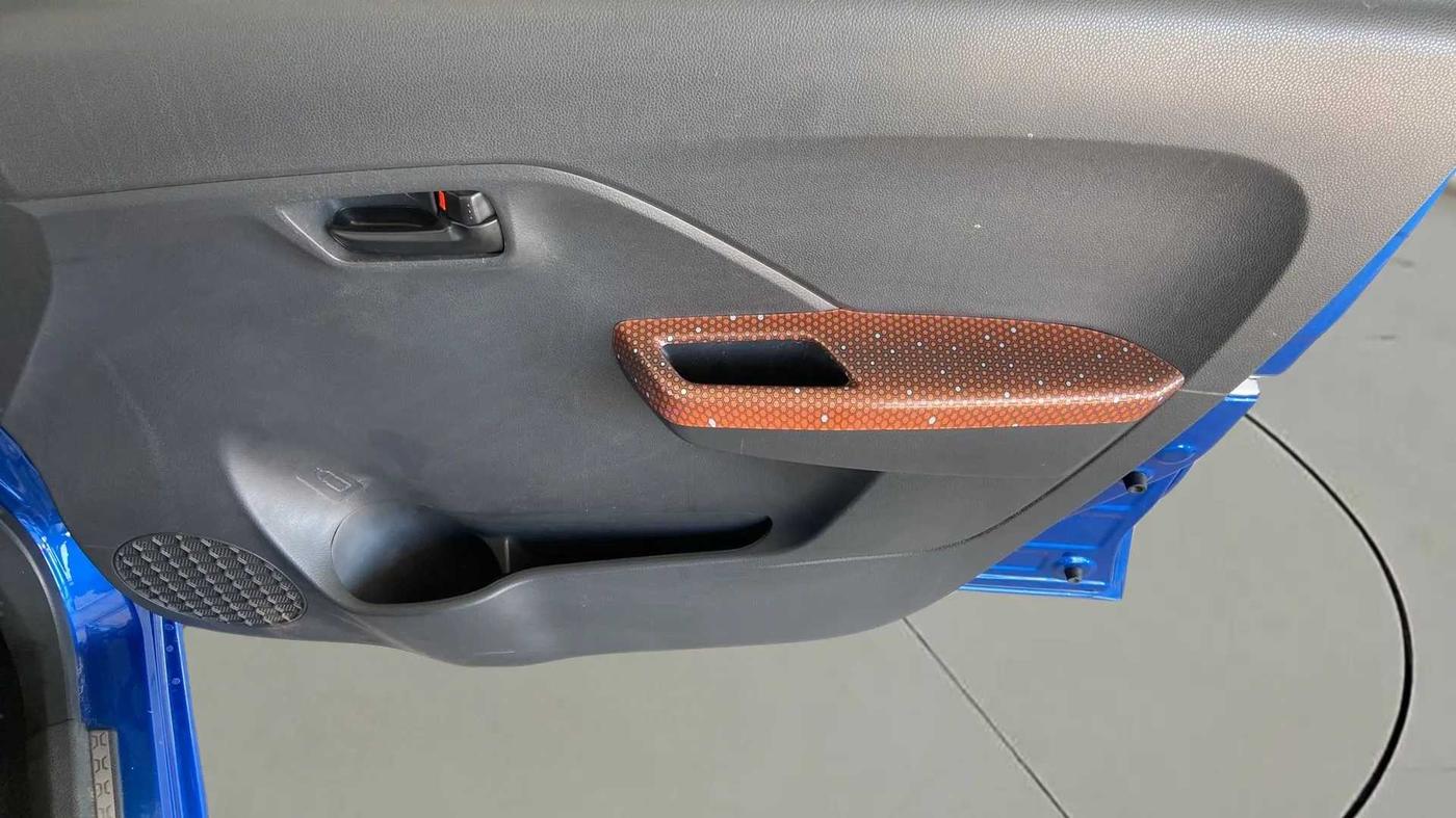2022 Maruti Alto K10 VXI, Petrol, Manual, 19,034 km, Driver Side Door Panels Control
