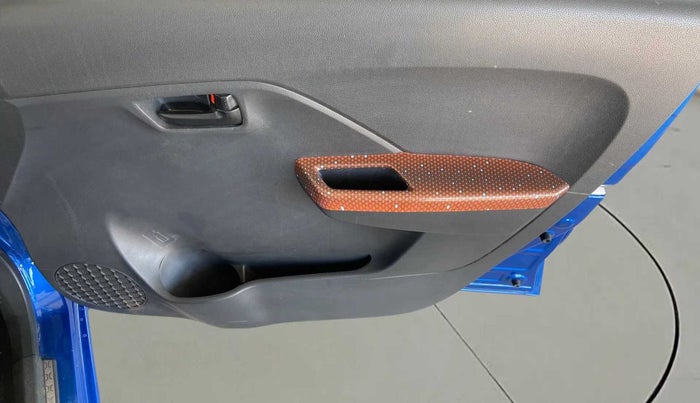 2022 Maruti Alto K10 VXI, Petrol, Manual, 19,034 km, Driver Side Door Panels Control