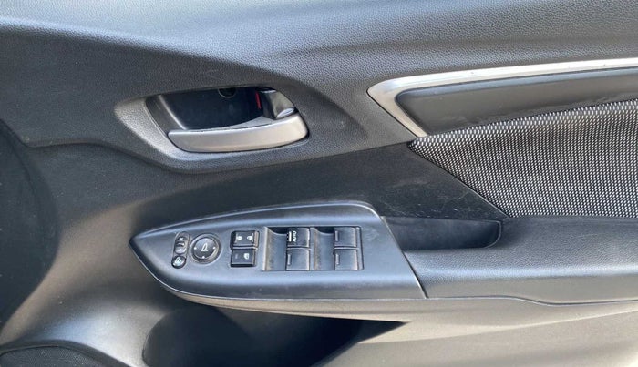 2018 Honda WR-V 1.5L I-DTEC VX MT, Diesel, Manual, 68,072 km, Driver Side Door Panels Control