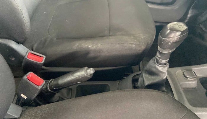 2016 Renault Kwid RXT 0.8, Petrol, Manual, 56,882 km, Gear Lever