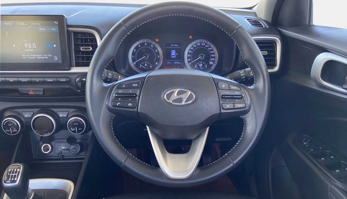 2020 Hyundai VENUE SX 1.0 (O) TURBO, Petrol, Manual, 39,810 km, Steering Wheel Close Up