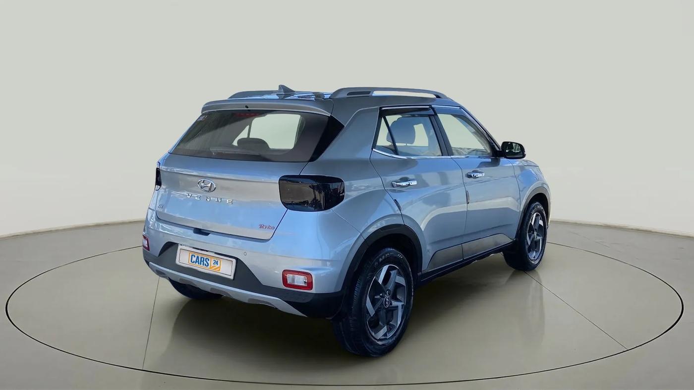 2020 Hyundai VENUE SX 1.0 (O) TURBO, Petrol, Manual, 39,810 km, Right Back Diagonal