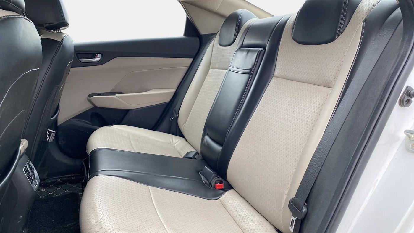 2021 Hyundai Verna S PLUS 1.5 VTVT, Petrol, Manual, 34,381 km, Right Side Rear Door Cabin