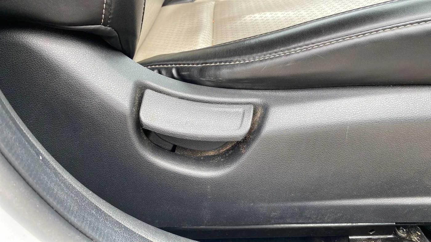2021 Hyundai Verna S PLUS 1.5 VTVT, Petrol, Manual, 34,381 km, Driver Side Adjustment Panel