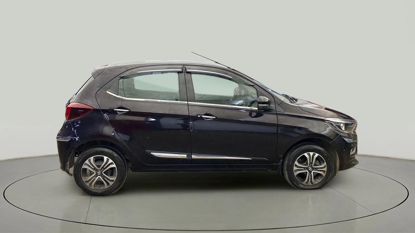 2022 Tata Tiago XZ PLUS CNG, CNG, Manual, 22,874 km, Right Side View