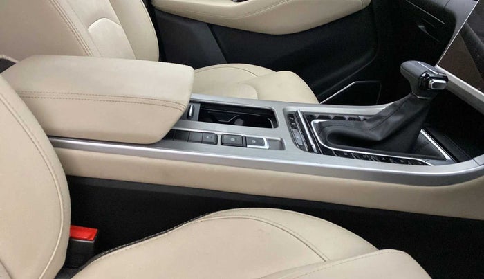 2023 MG HECTOR SAVVY PRO 1.5 TURBO CVT PETROL, Petrol, Automatic, 30,869 km, Gear Lever
