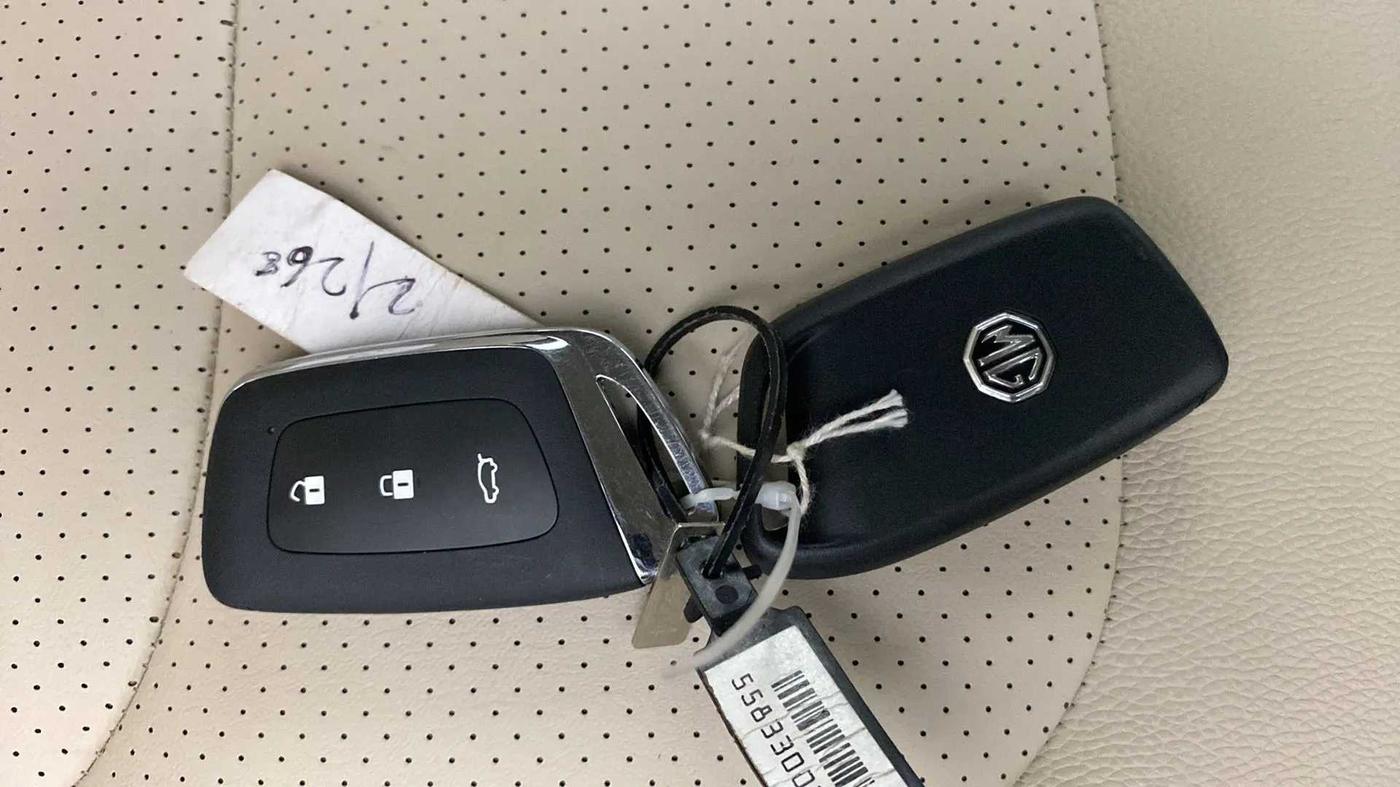 2023 MG HECTOR SAVVY PRO 1.5 TURBO CVT PETROL, Petrol, Automatic, 30,869 km, Key Close Up