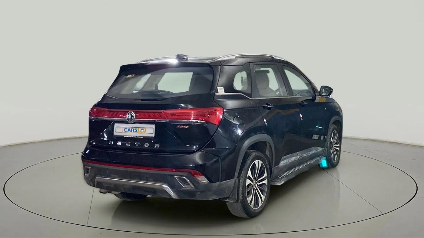 2023 MG HECTOR SAVVY PRO 1.5 TURBO CVT PETROL, Petrol, Automatic, 30,869 km, Right Back Diagonal