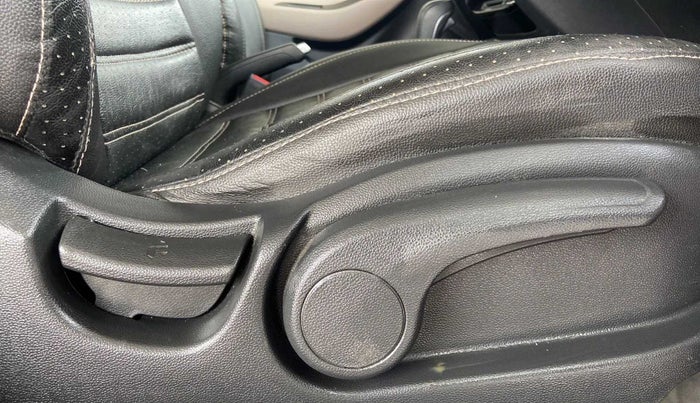 2018 Hyundai Elite i20 ASTA 1.2  CVT, Petrol, Automatic, 36,679 km, Driver Side Adjustment Panel