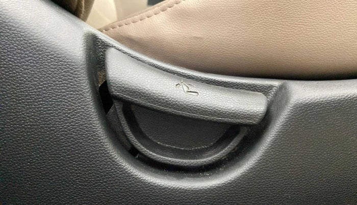 2017 Hyundai Xcent E+, Petrol, Manual, 50,492 km, Driver Side Adjustment Panel