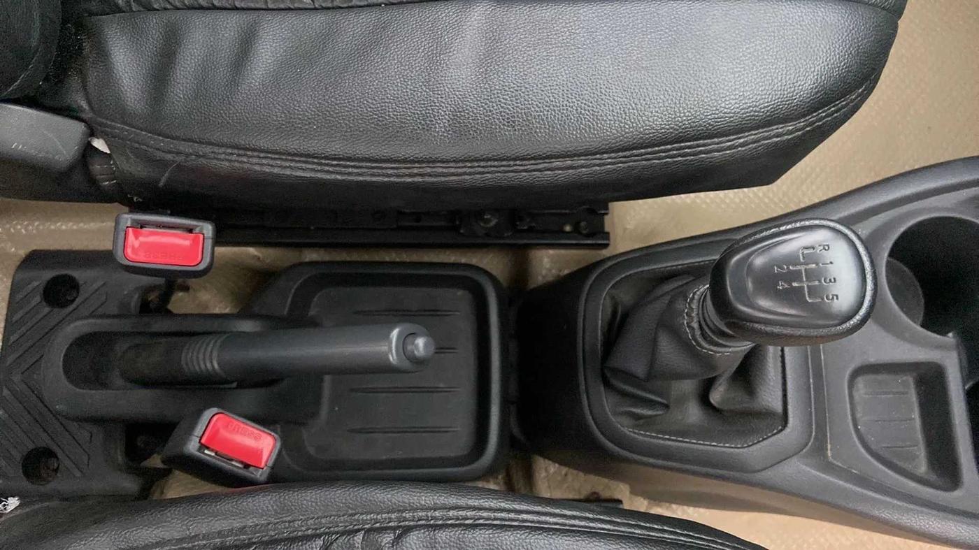2018 Datsun Redi Go A, Petrol, Manual, 19,413 km, Gear Lever