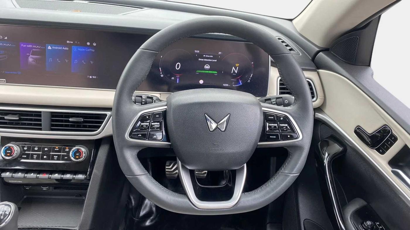 2023 Mahindra XUV700 AX 7 D MT 7 STR, Diesel, Manual, 11,257 km, Steering Wheel Close Up