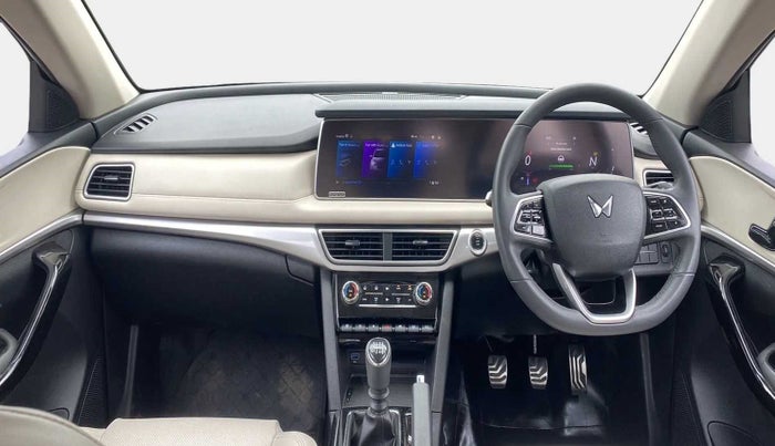 2023 Mahindra XUV700 AX 7 D MT 7 STR, Diesel, Manual, 11,257 km, Dashboard