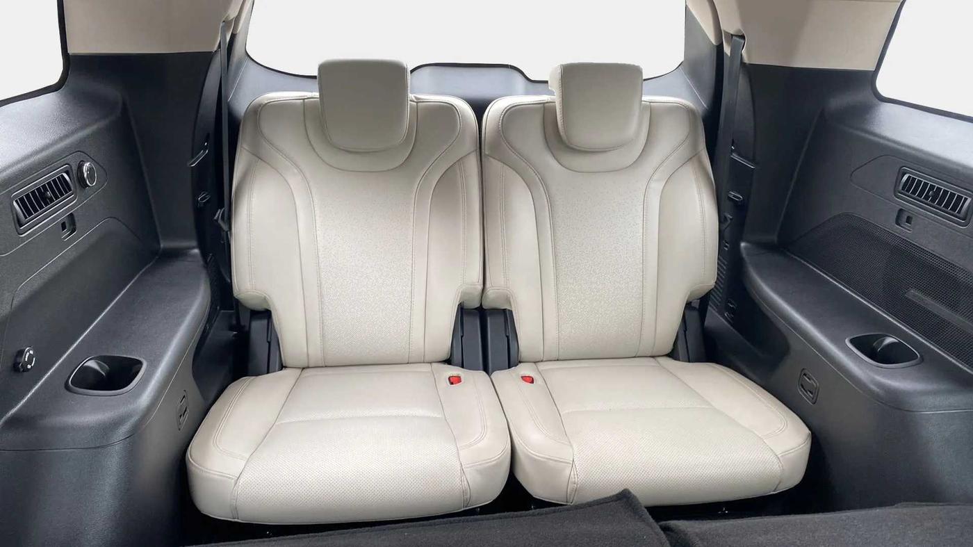 2023 Mahindra XUV700 AX 7 D MT 7 STR, Diesel, Manual, 11,257 km, Third Seat Row ( optional )