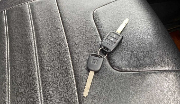 2019 Honda WR-V 1.2L I-VTEC VX MT, Petrol, Manual, 35,163 km, Key Close Up