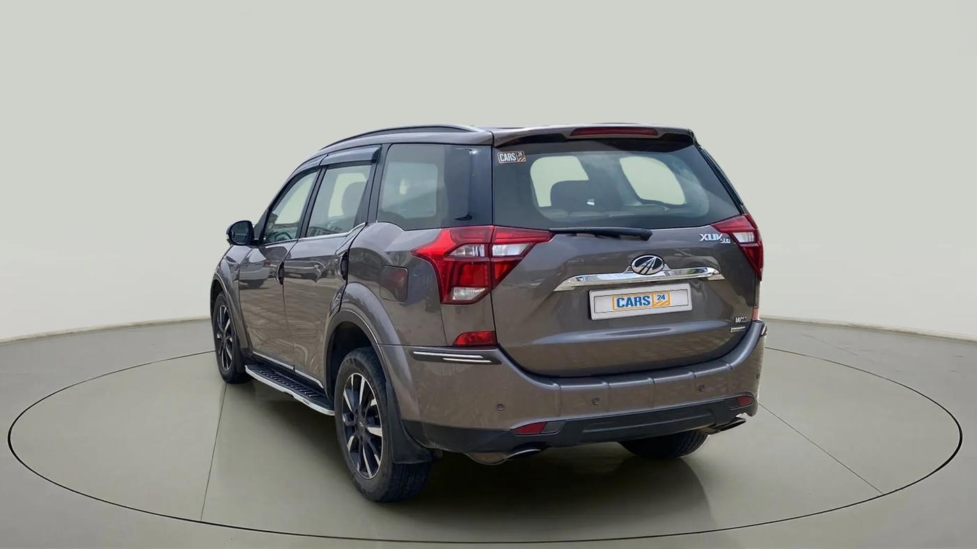 2019 Mahindra XUV500 W11 (O) AT, Diesel, Automatic, 64,319 km, Left Back Diagonal