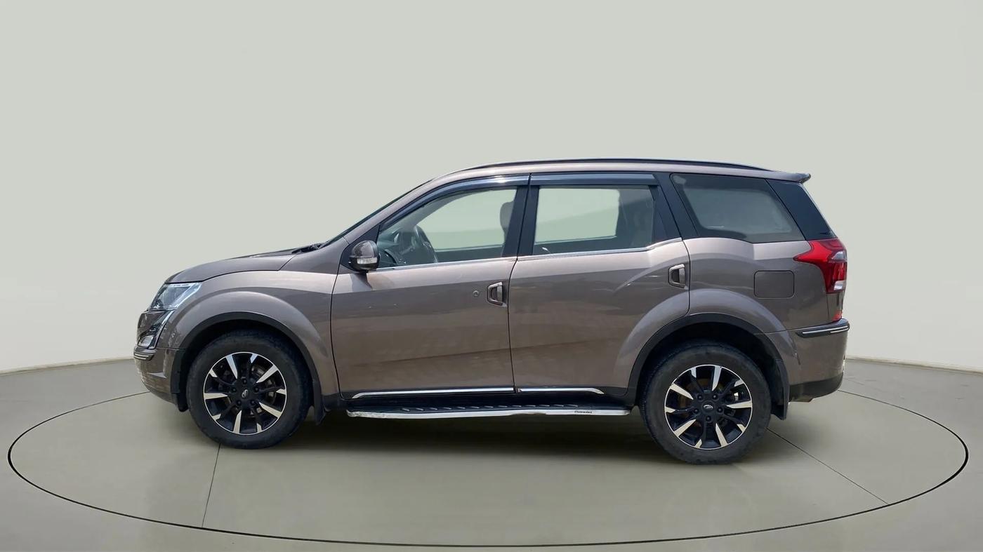 2019 Mahindra XUV500 W11 (O) AT, Diesel, Automatic, 64,319 km, Left Side