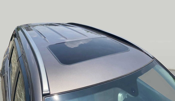 2019 Mahindra XUV500 W11 (O) AT, Diesel, Automatic, 64,319 km, Roof