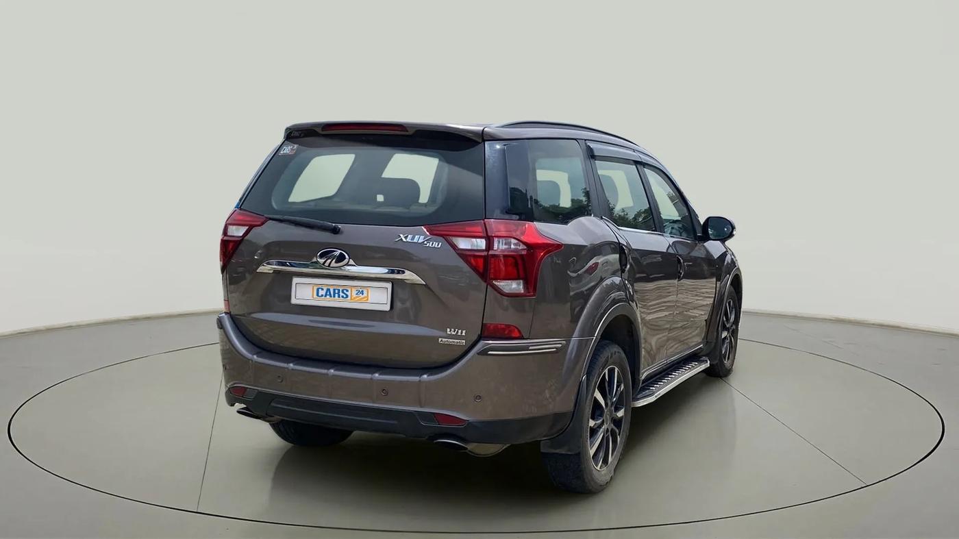 2019 Mahindra XUV500 W11 (O) AT, Diesel, Automatic, 64,319 km, Right Back Diagonal