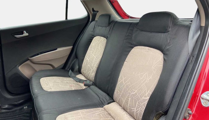 2017 Hyundai Grand i10 SPORTZ (O) 1.2 KAPPA VTVT, Petrol, Manual, 1,11,594 km, Right Side Rear Door Cabin