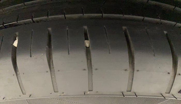 2022 Maruti Swift ZXI PLUS, Petrol, Manual, 26,933 km, Right Rear Tyre Tread