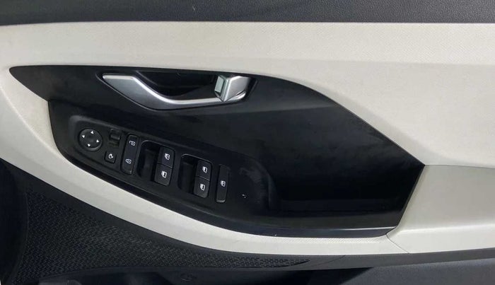 2021 Hyundai Creta SX EXECUTIVE 1.5 PETROL, Petrol, Manual, 32,998 km, Driver Side Door Panels Control
