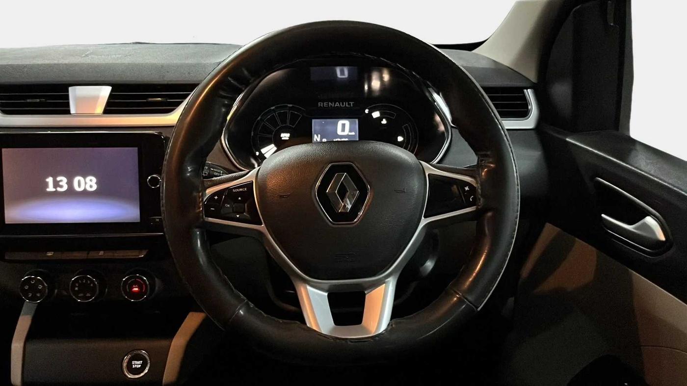 2021 Renault TRIBER RXZ AMT, Petrol, Automatic, 50 km, Steering Wheel Close Up