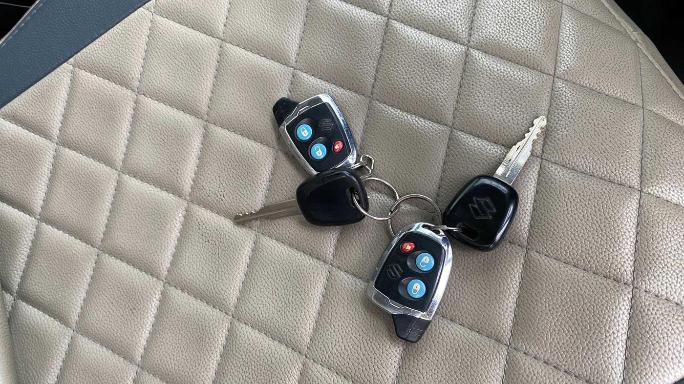 2016 Maruti Alto K10 VXI, Petrol, Manual, 32,191 km, Key Close Up