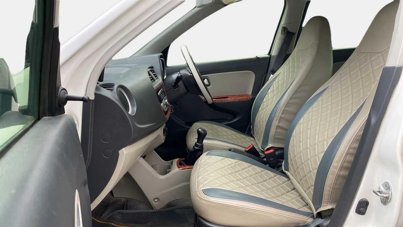2016 Maruti Alto K10 VXI, Petrol, Manual, 32,191 km, Right Side Front Door Cabin