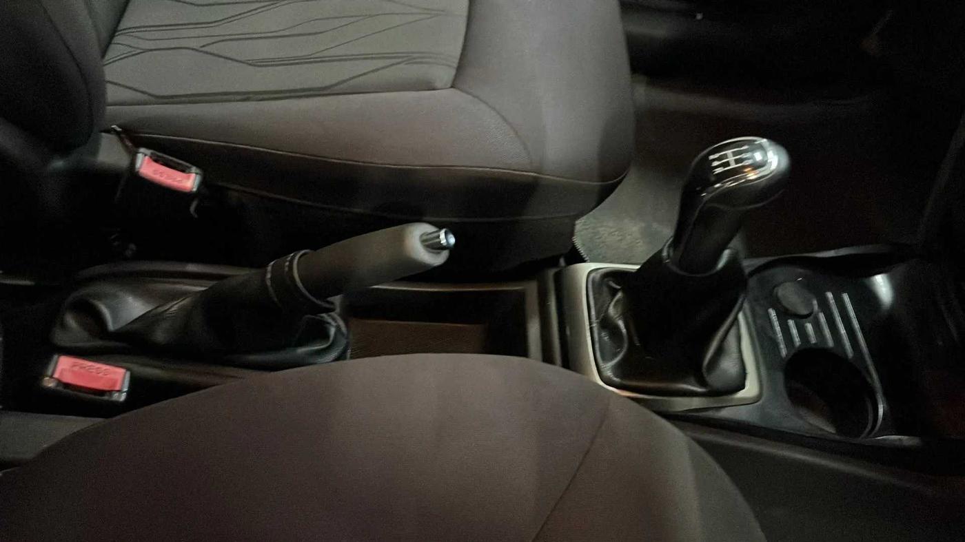 2015 Tata Bolt XMS REVOTRON, Petrol, Manual, 45,202 km, Gear Lever