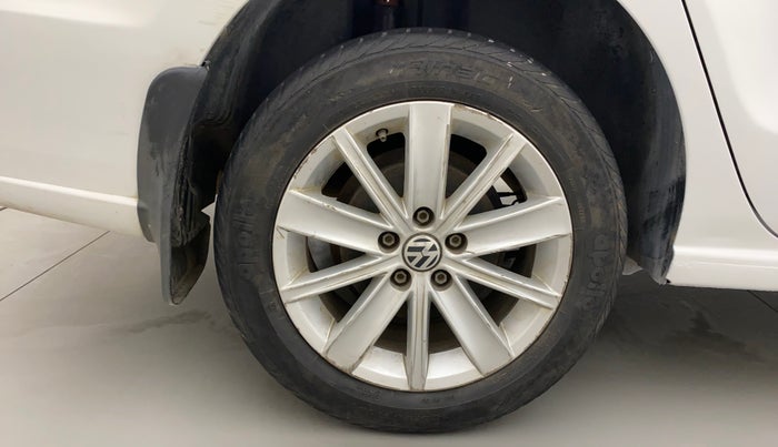 2016 Volkswagen Vento HIGHLINE 1.6 MPI, Petrol, Manual, 34,775 km, Right Rear Wheel