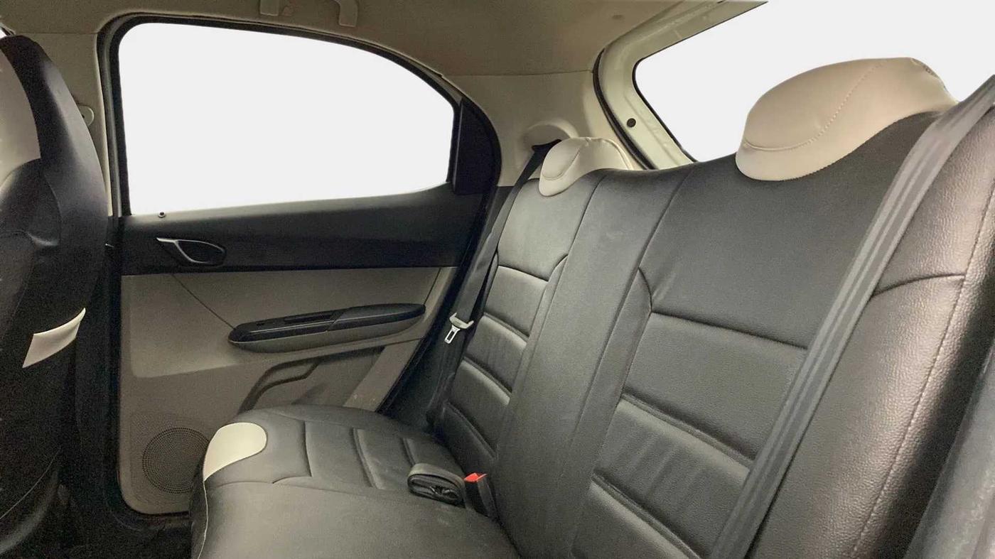 2018 Tata Tiago XT PETROL, Petrol, Manual, 46,621 km, Right Side Rear Door Cabin