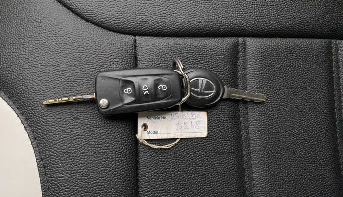 2018 Tata Tiago XT PETROL, Petrol, Manual, 46,621 km, Key Close Up