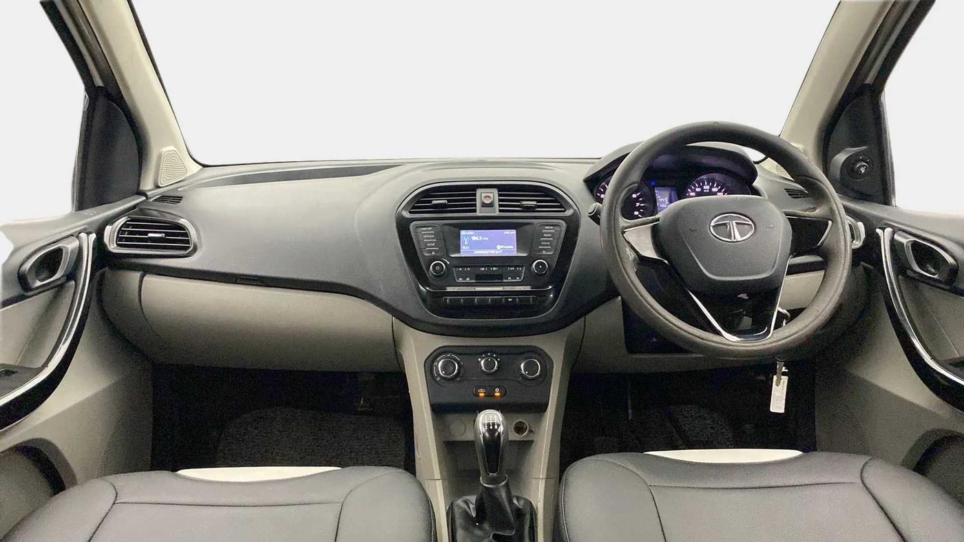 2018 Tata Tiago XT PETROL, Petrol, Manual, 46,621 km, Dashboard