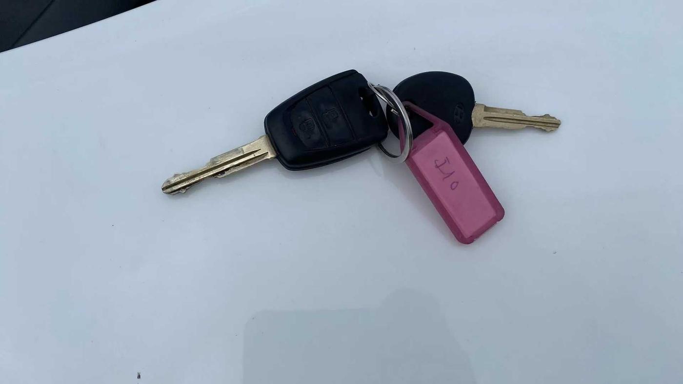 2019 Hyundai Grand i10 SPORTZ 1.2 KAPPA VTVT, CNG, Manual, 27,433 km, Key Close Up
