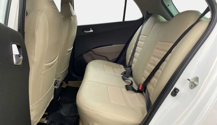 2019 Hyundai Grand i10 SPORTZ 1.2 KAPPA VTVT, CNG, Manual, 27,433 km, Right Side Rear Door Cabin