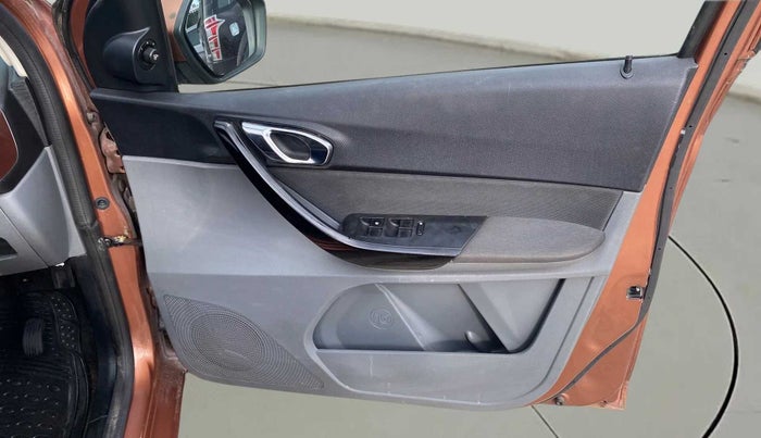 2018 Tata TIGOR XZ (O) PETROL, Petrol, Manual, 1,04,645 km, Driver Side Door Panels Control