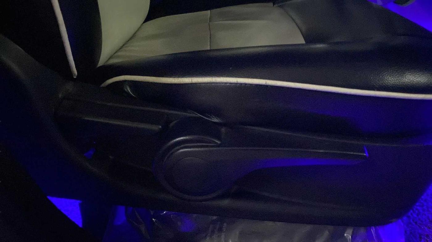 2019 Tata NEXON XZA PLUS DIESEL, Diesel, Automatic, 65,384 km, Driver Side Adjustment Panel