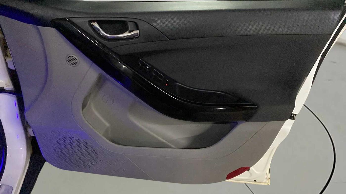2019 Tata NEXON XZA PLUS DIESEL, Diesel, Automatic, 65,384 km, Driver Side Door Panels Control