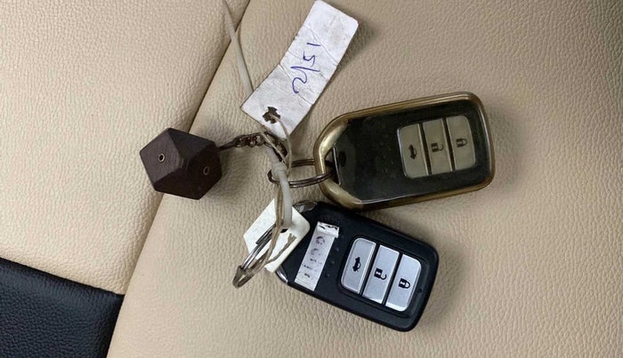 2017 Honda City 1.5L I-VTEC V MT, Petrol, Manual, 71,583 km, Key Close Up
