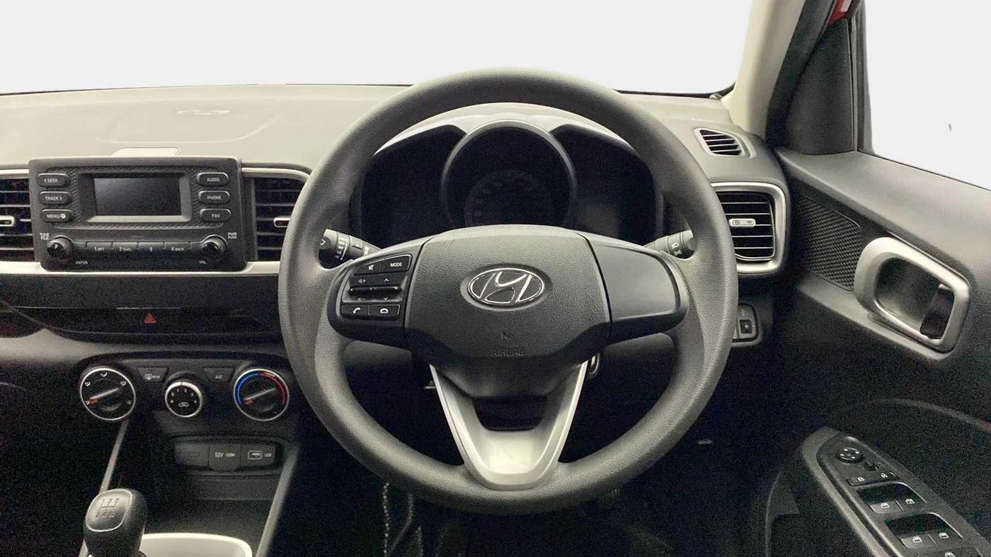 2022 Hyundai VENUE S 1.2, Petrol, Manual, 25,824 km, Steering Wheel Close Up