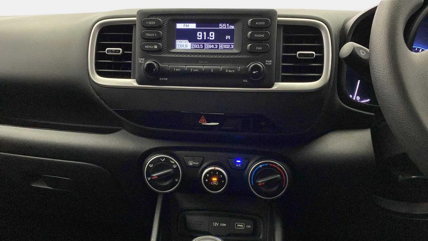 2022 Hyundai VENUE S 1.2, Petrol, Manual, 25,824 km, Air Conditioner
