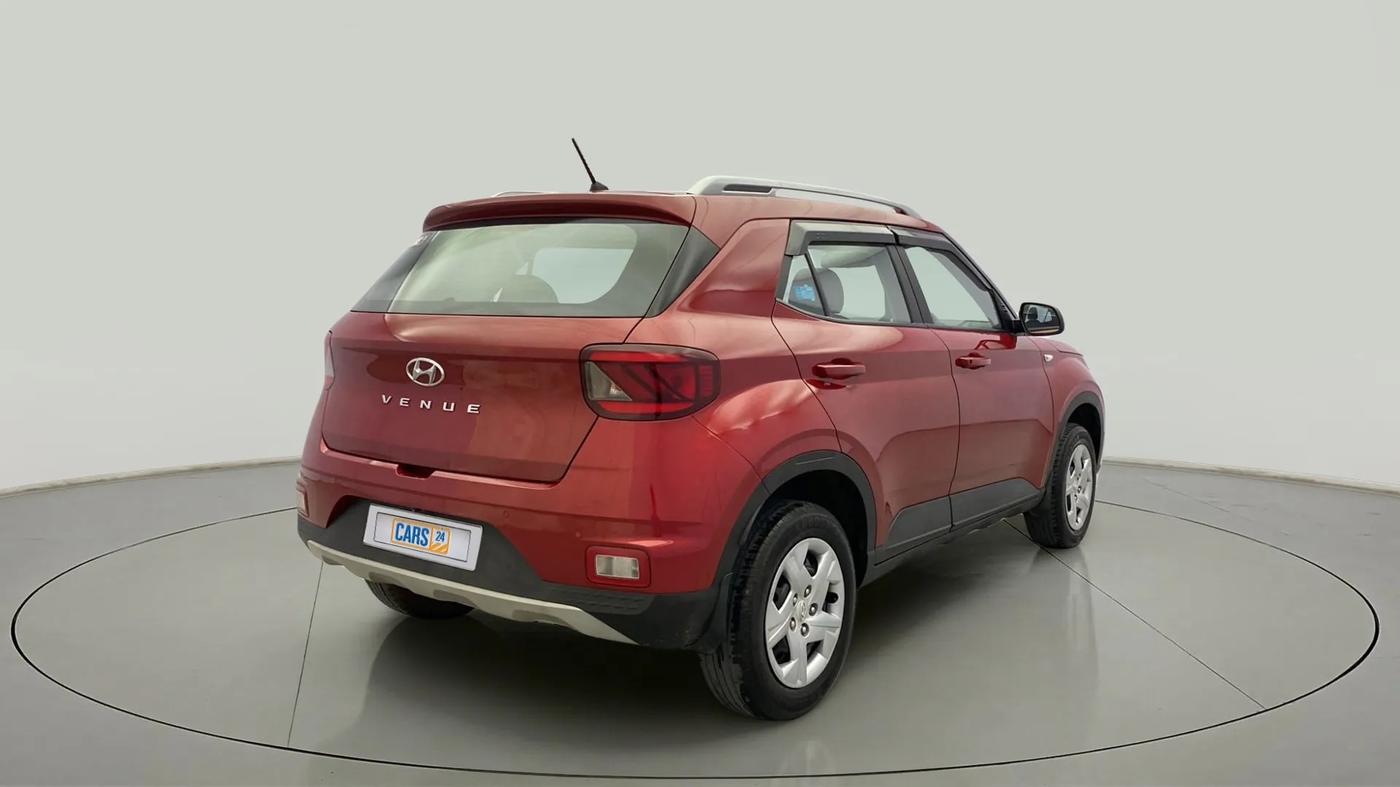 2022 Hyundai VENUE S 1.2, Petrol, Manual, 25,824 km, Right Back Diagonal