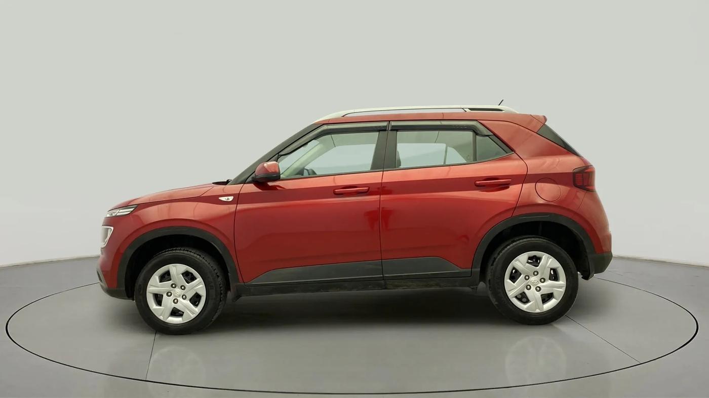 2022 Hyundai VENUE S 1.2, Petrol, Manual, 25,824 km, Left Side